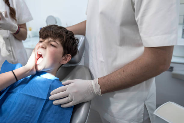 Best Emergency Tooth Extraction in Bunk Foss, WA